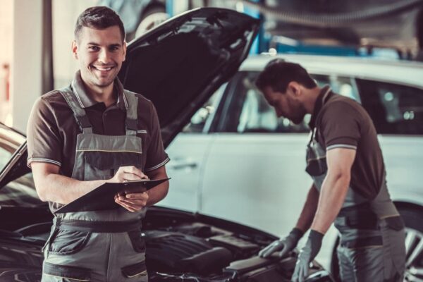 Baterias automotivas em Curitiba: como encontrar diversas opções e com entrega gratuita?